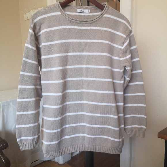 3/$20 Out of the Blue cotton pullover sweater - Picture 3 of 8